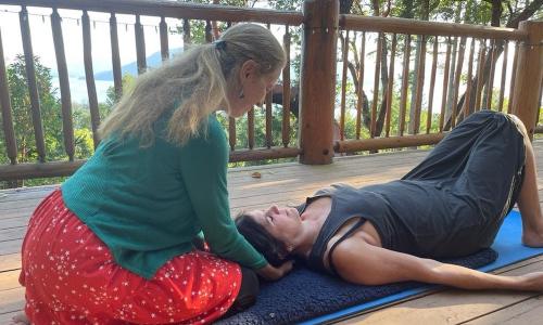 Trauma- und Stressentlastung im Nervensystem mit Dynamic Embodiment® Touch und Bewegung 2026